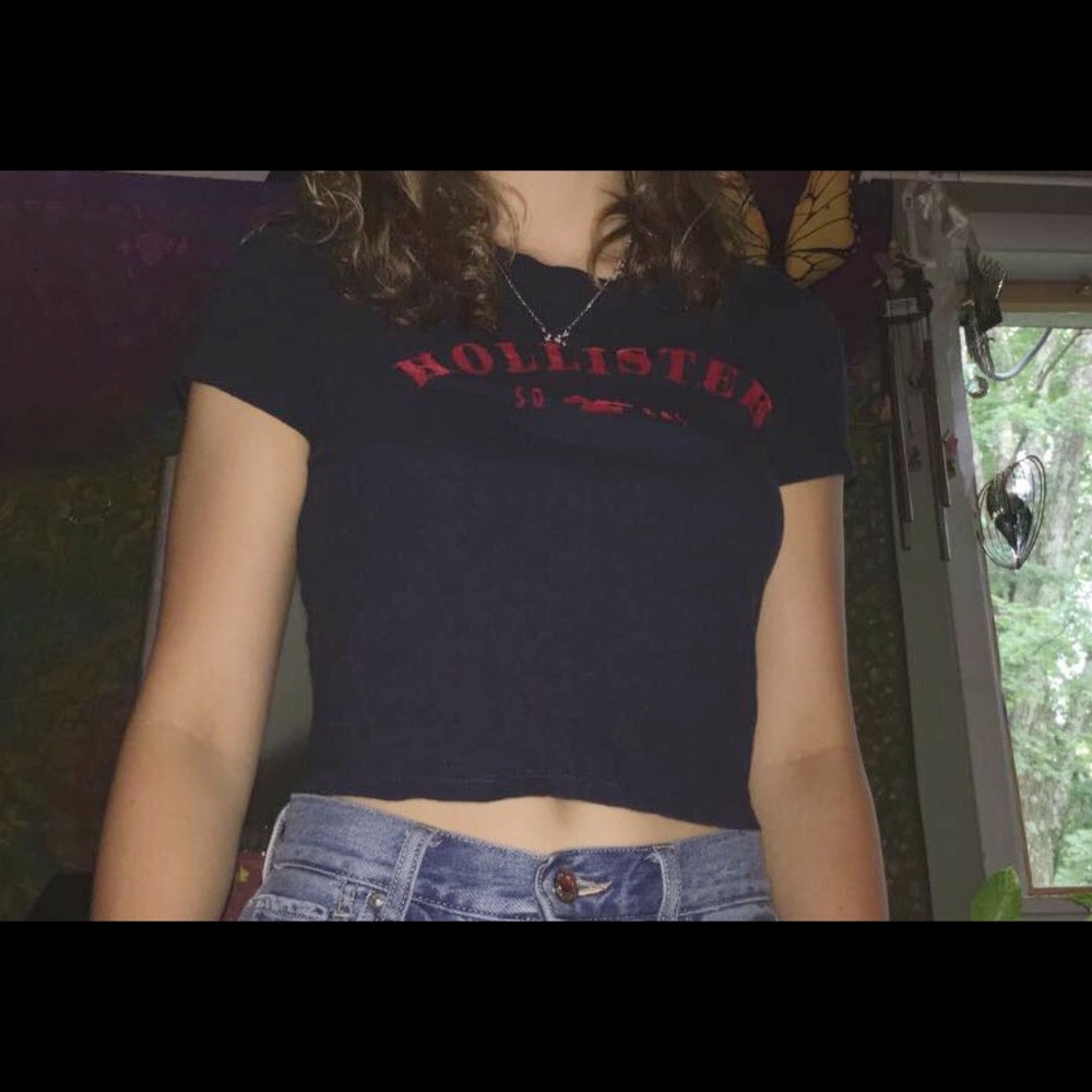 Hollister tee ♥️